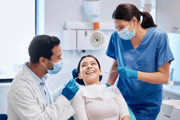 Visite chez le dentiste : à quelle fréquence faut-il consulter ?